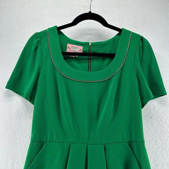 Phoebe Couture Dress Size 6 Shift Mini Scoop Neck Short Sleeve Pleated Green - Picture 3 of 12